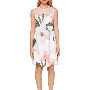 Ted Baker 🧸
Caprila Dress, scalloped mini floral shift dress 🌷🪷🩷🌷✨